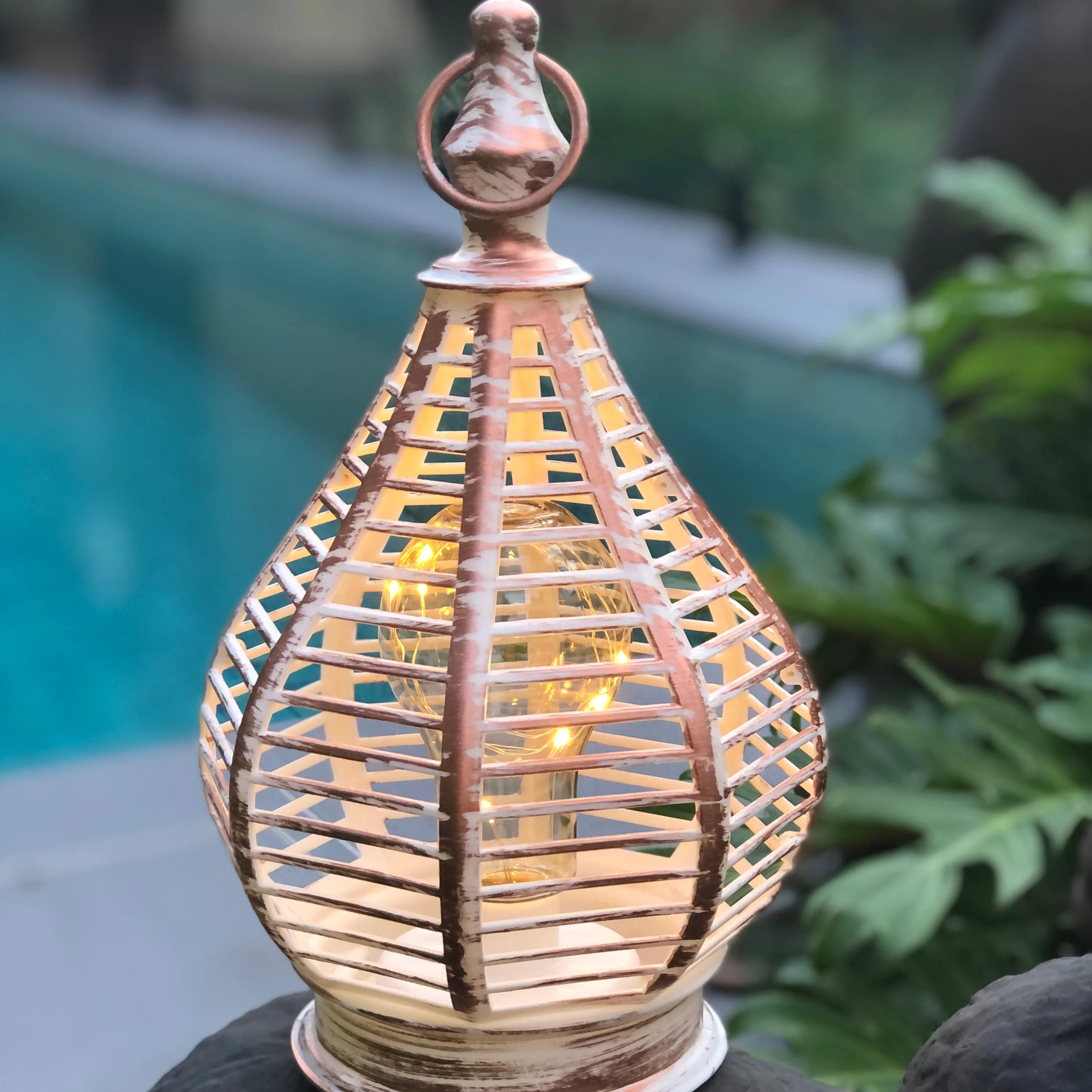 Genie bottle shaped LED Lantern with fairy lights (16.5 x 28.5cm)